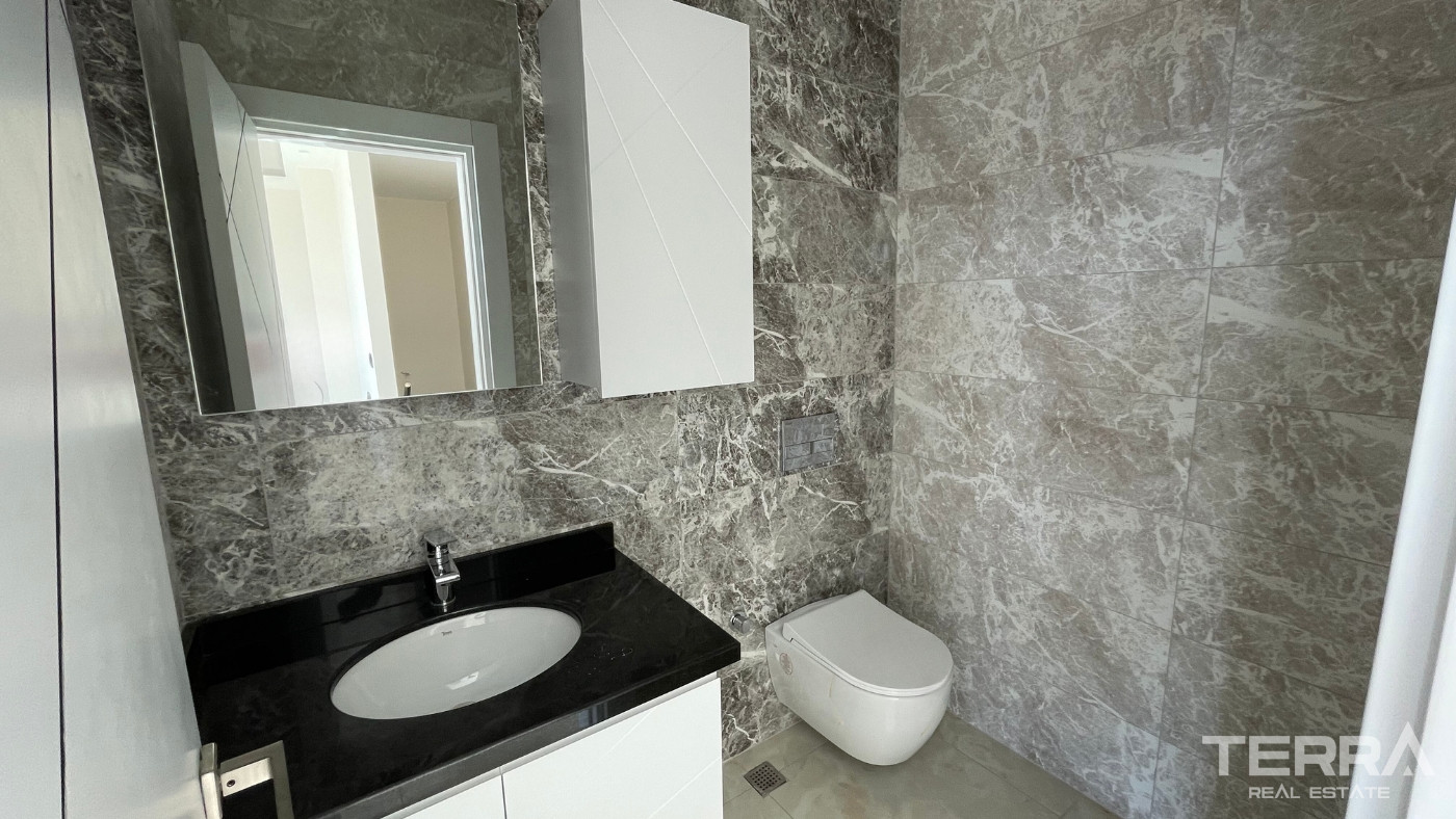 New Apartments for Sale in Alanya City Center near Cleopatra Beach - 100177