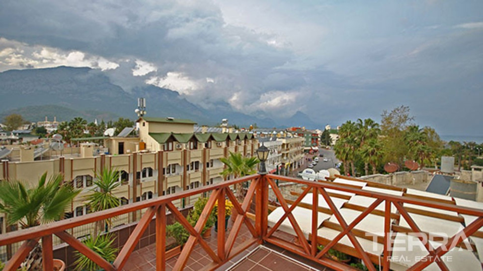 3 Bedroom Apartment Only 100 m to Beach in Kemer Centre