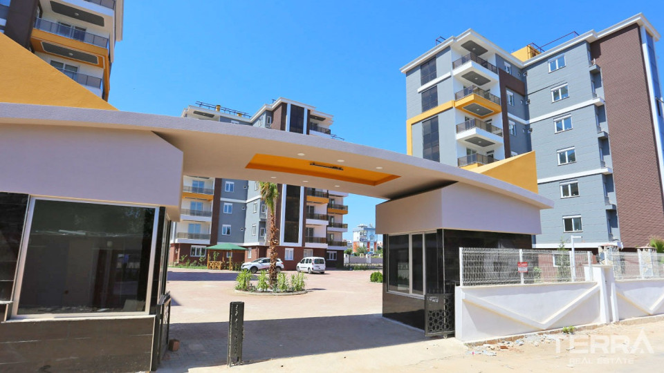 Budget Apartments with Private Hobby Garden in Antalya Kepez