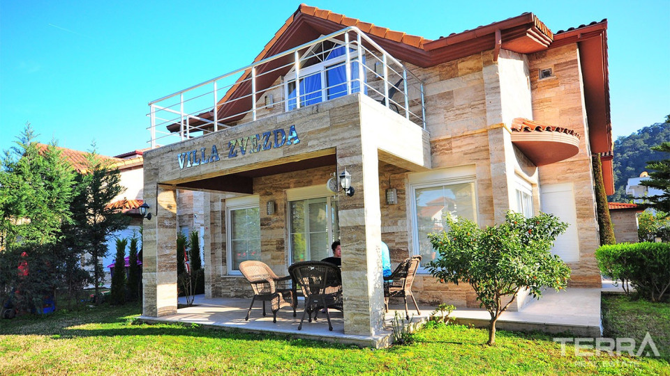 Spacious 3 Bedroom Villa for Sale in Kemer City Center
