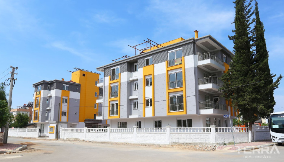 Modern Antalya Flats for Sale Located in Kepez Near the Cliff Park