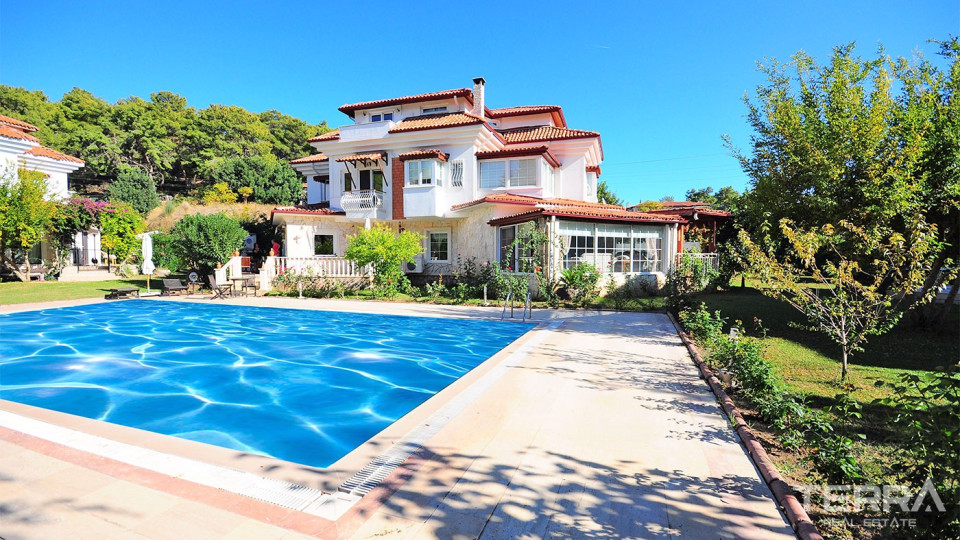 Elegant Turkish House for Sale in Kemer Kiriş 1.5 km to the Sea