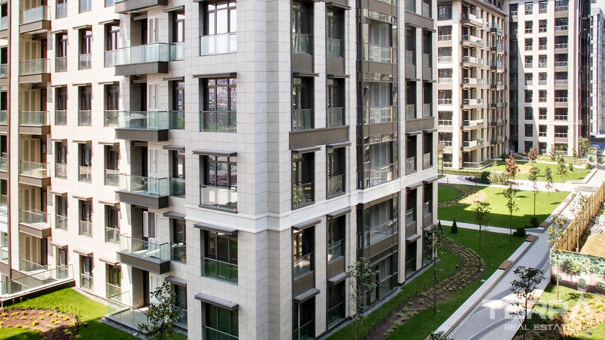 Investment Istanbul Apartments Situated in Mixed-use Project - 27615