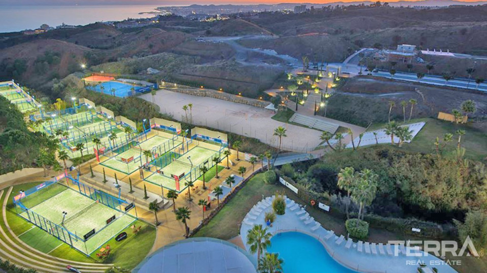 Apartments for Sale in Fuengirola with Panoramic View of Costa del Sol
