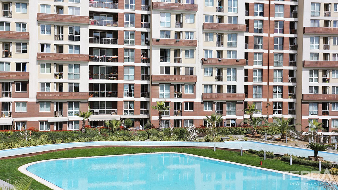 Family Apartments in Istanbul Esenyurt Situated in a Developed Complex - 29008