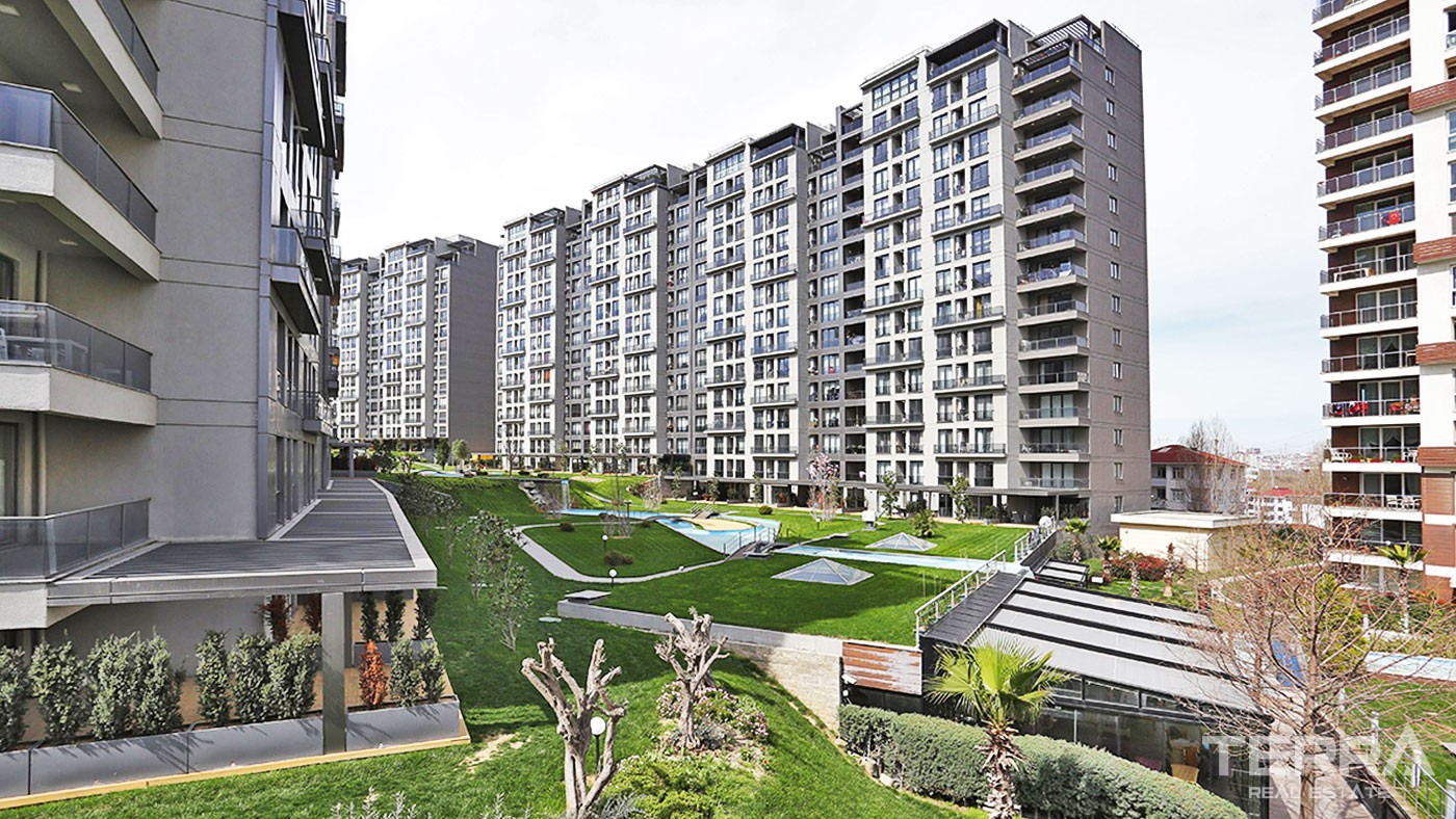 Family Apartments in Istanbul Esenyurt Situated in a Developed Complex - 29012