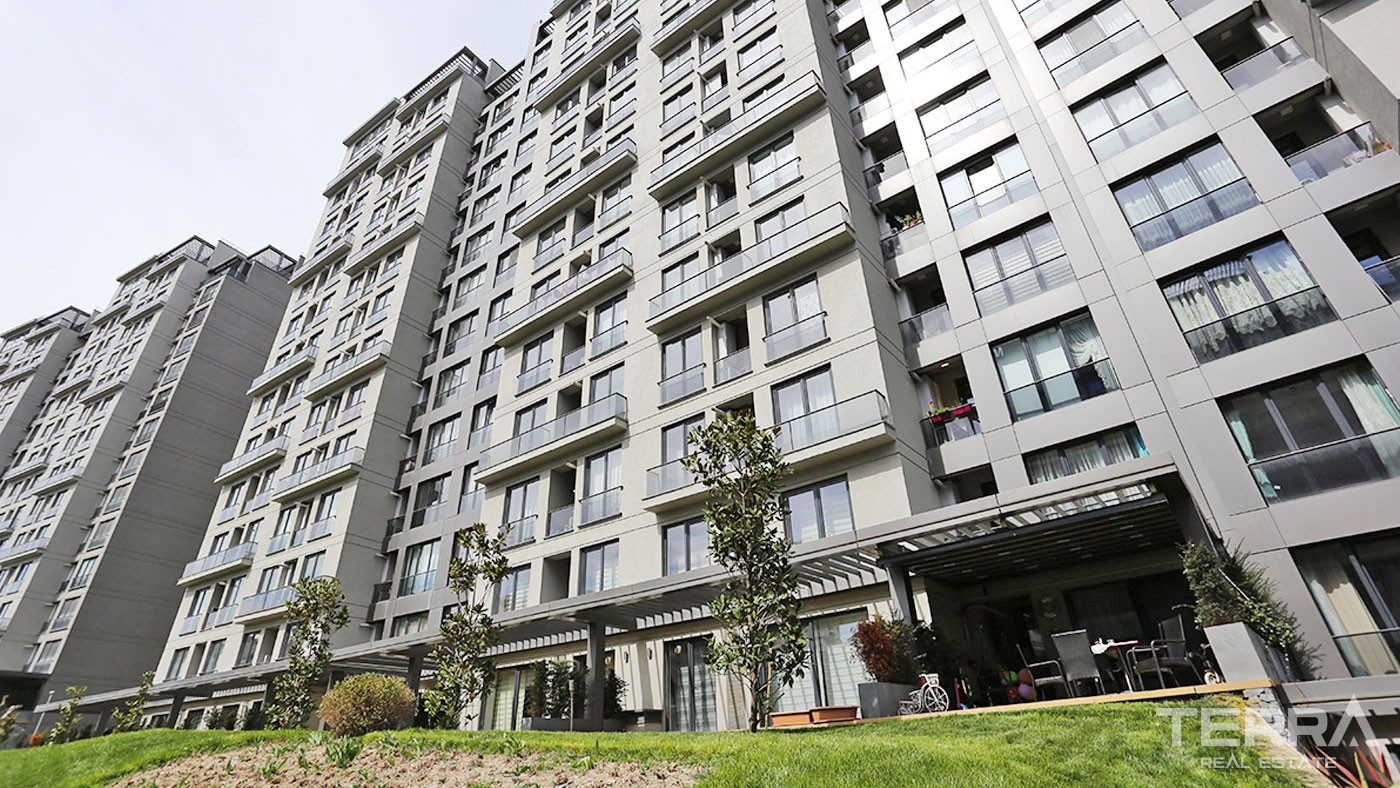 Family Apartments in Istanbul Esenyurt Situated in a Developed Complex - 29015