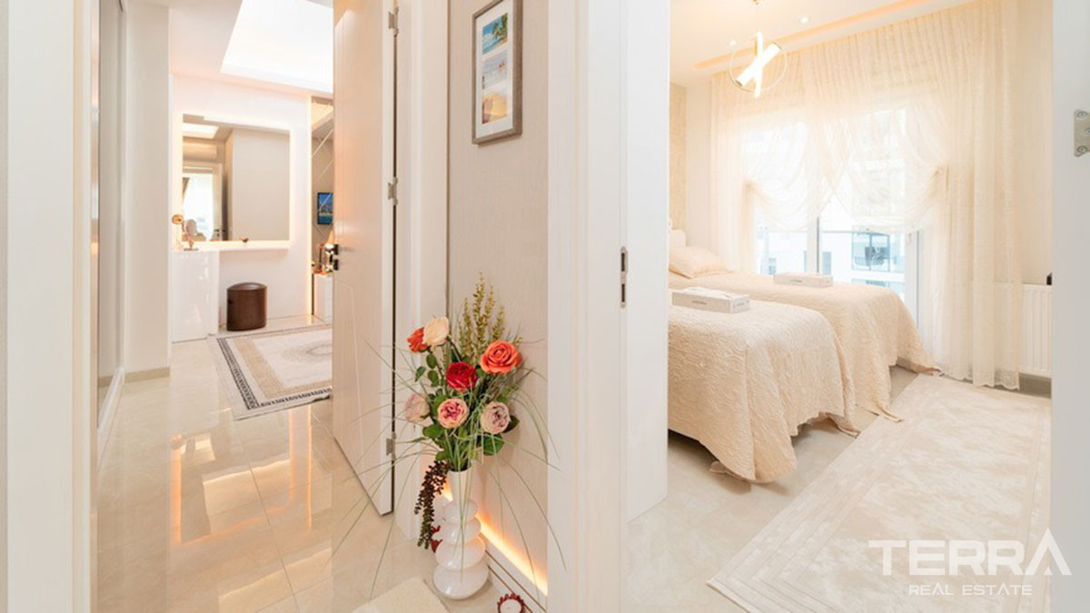 Apartments for Sale in Yekta Kingdom Trade Center, Mahmutlar, Alanya - 50777