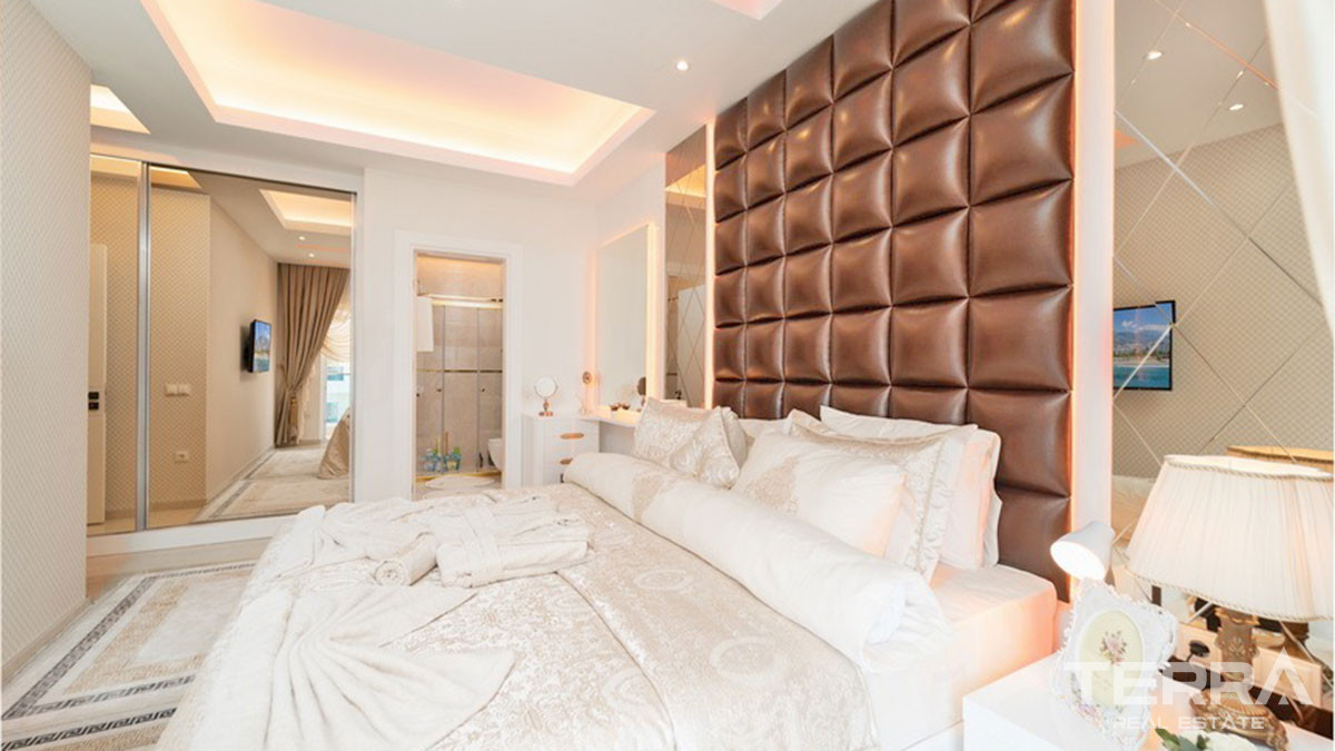 Apartments for Sale in Yekta Kingdom Trade Center, Mahmutlar, Alanya - 50783