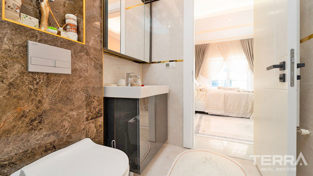 Apartments for Sale in Yekta Kingdom Trade Center, Mahmutlar, Alanya - 50784