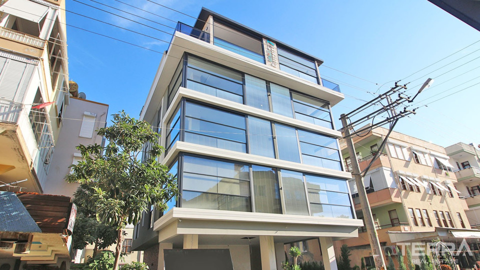 Central Alanya Flats for Sale with Walking Distance to Cleopatra Beach
