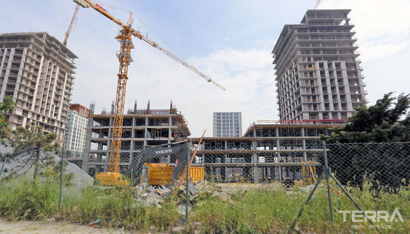 Well-designed Apartments Located in a Modern Complex in Bahçeşehir - 32475