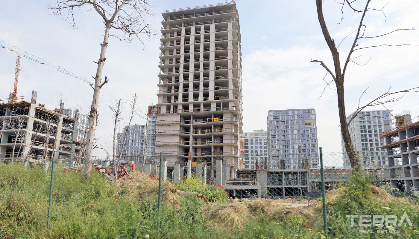 Well-designed Apartments Located in a Modern Complex in Bahçeşehir - 32477