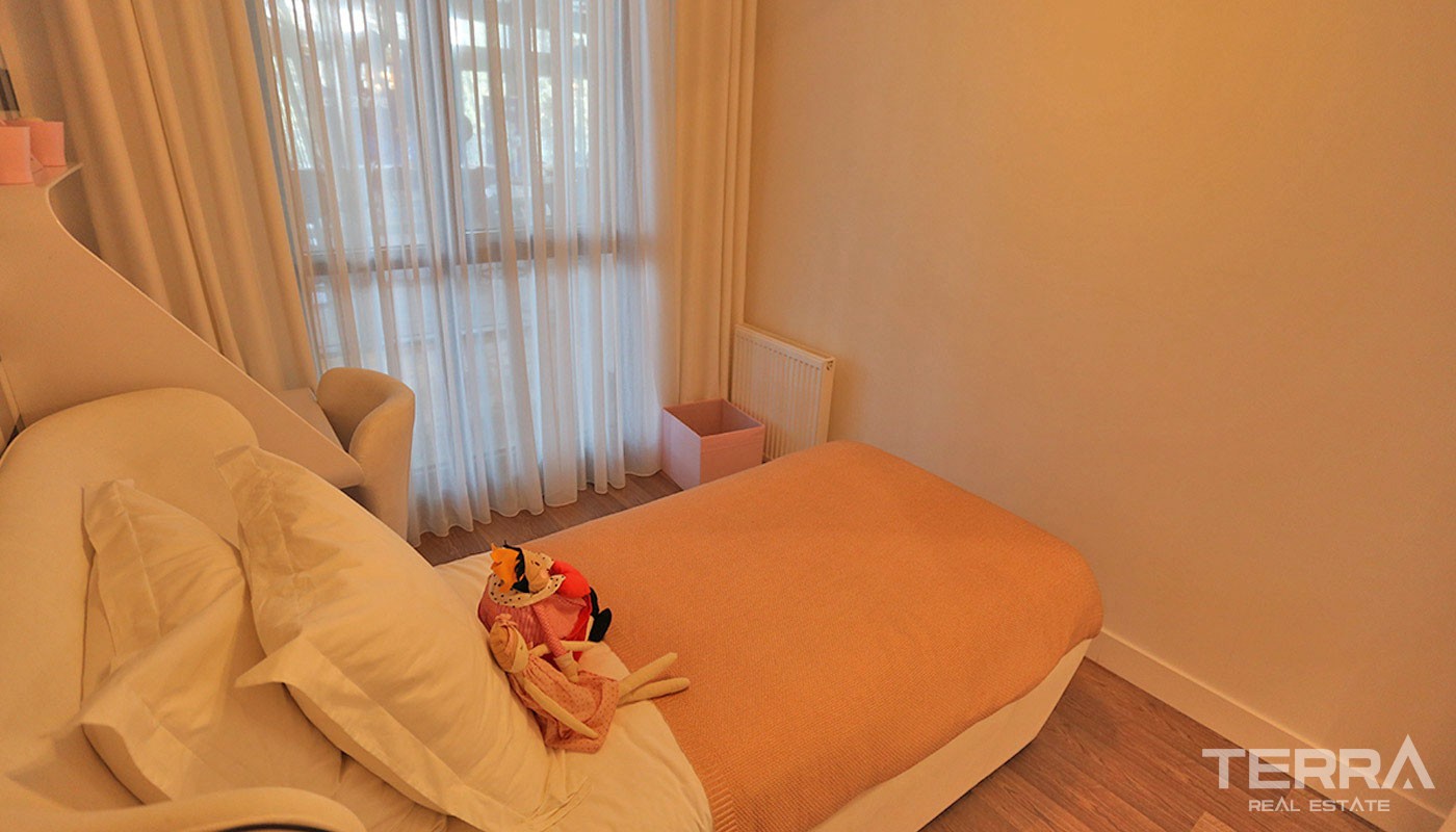 Well-designed Apartments Located in a Modern Complex in Bahçeşehir - 32494