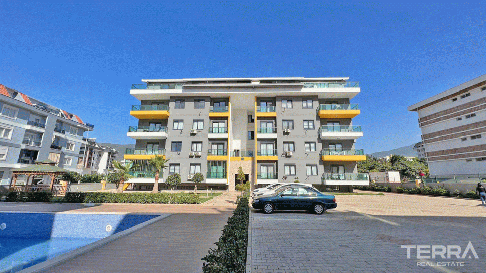 Family Apartments In a Residence With Swimming Pool in Alanya Oba