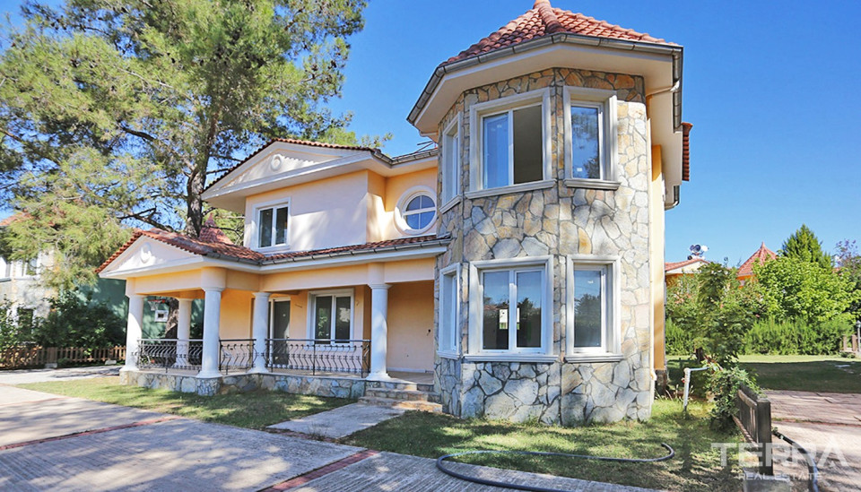Spacious Detached Houses Surrounded by Nature in Antalya Döşemealtı