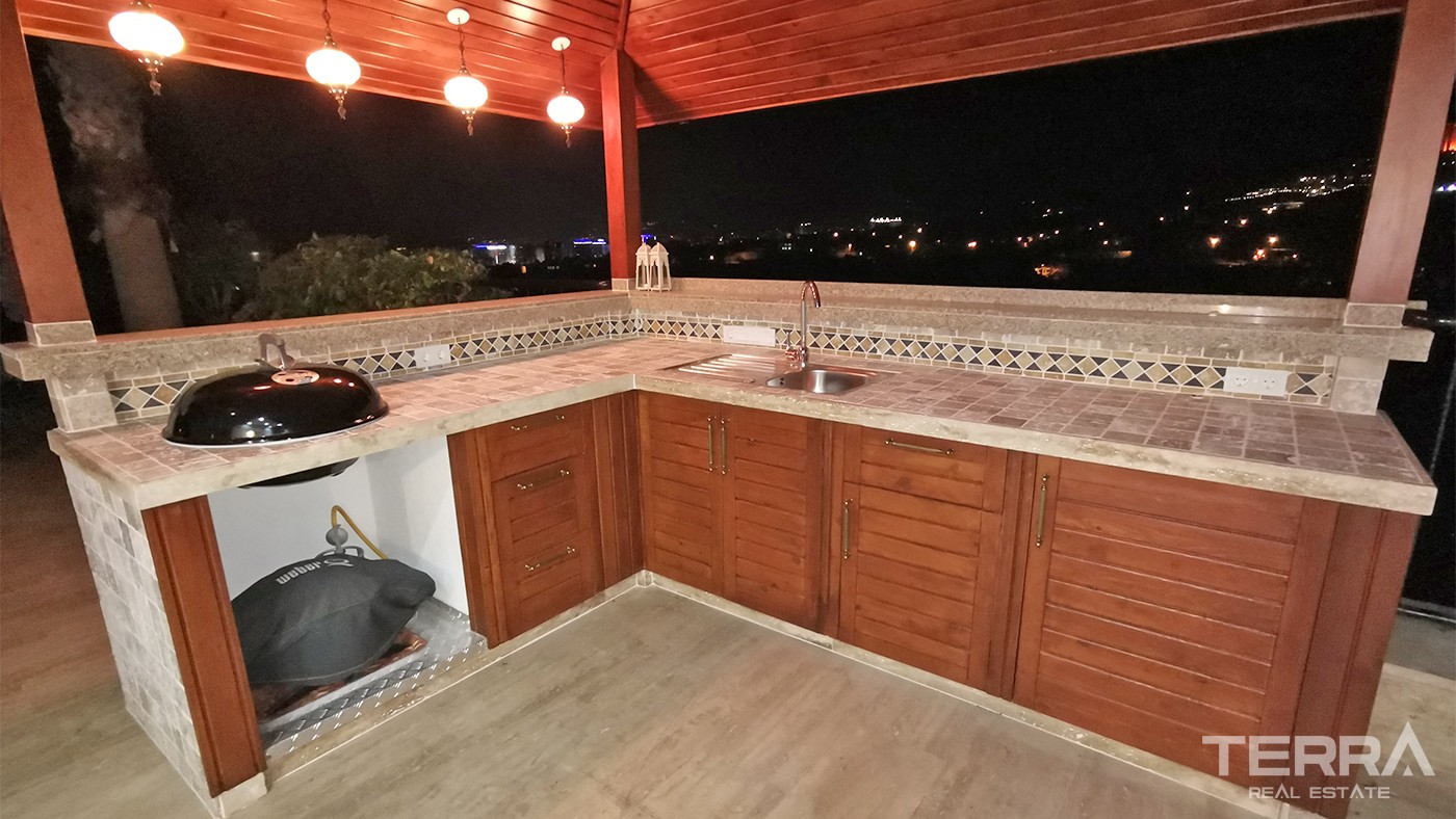 Luxury Villa Overlooking Mediterranean Sea and Castle in Alanya - 33880