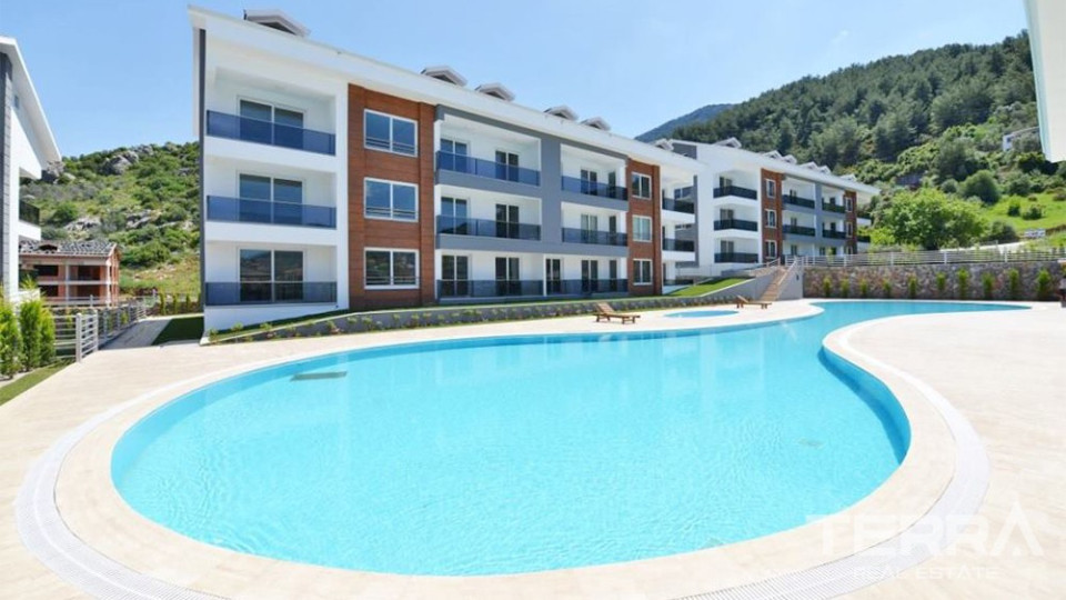Recently-built Fethiye Flats with Central Location in Taşyaka