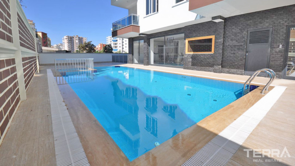 Spacious Bargain Apartments in a Cozy Residence in Mahmutlar Alanya