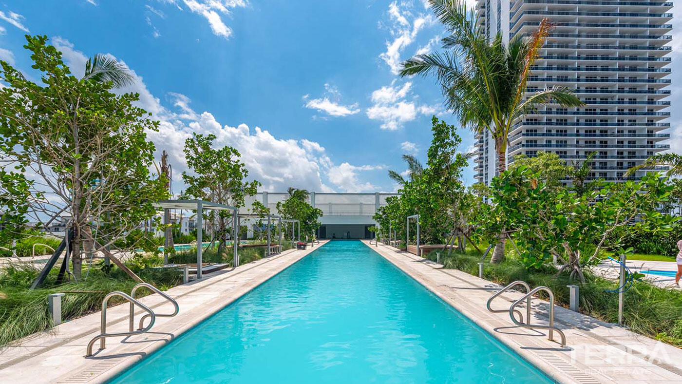 Stylish Apartments in Miami East Edgewater with Charming Sea Views - 96283