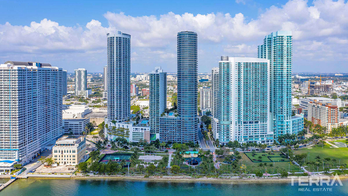 Seafront Miami Apartments Offer Luxury Living with Rich Facilities - 96254