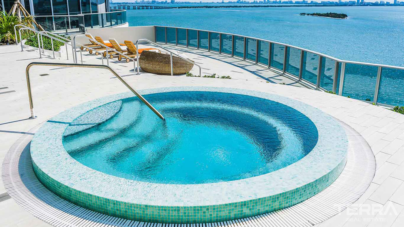 Seafront Miami Apartments Offer Luxury Living with Rich Facilities - 96271