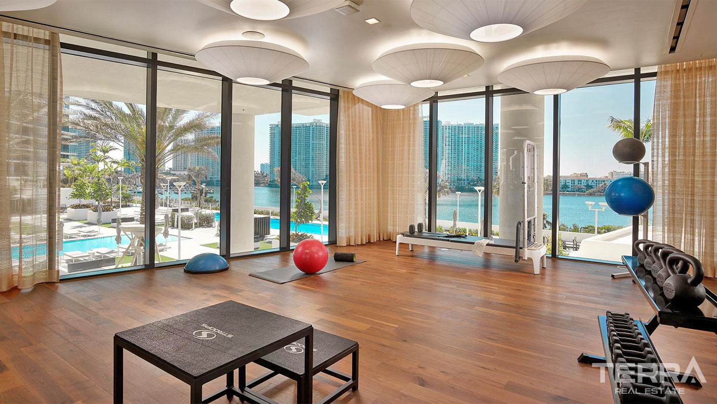 Panoramic Sea View Condos Located on an Island in Florida Aventura - 36335