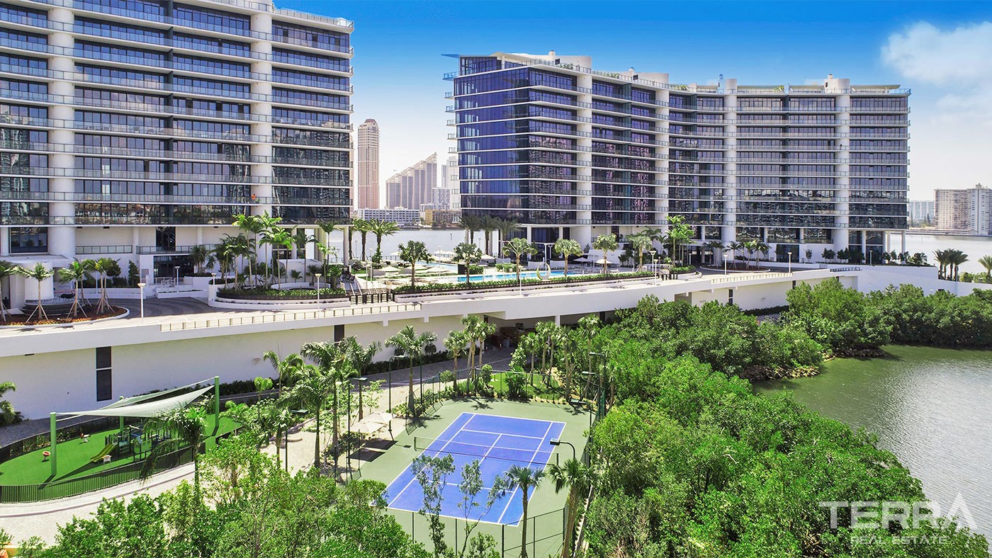 Panoramic Sea View Condos Located on an Island in Florida Aventura - 36360