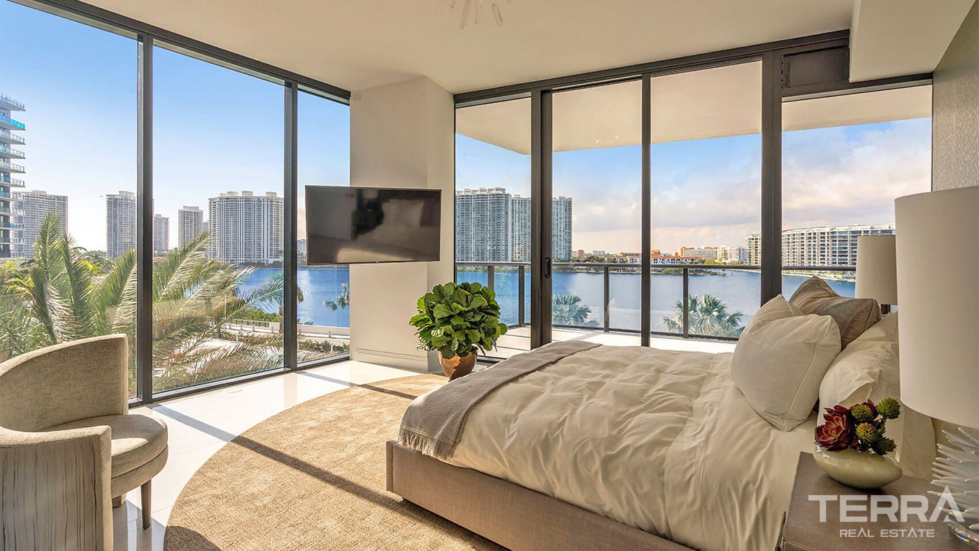 Panoramic Sea View Condos Located on an Island in Florida Aventura - 36364