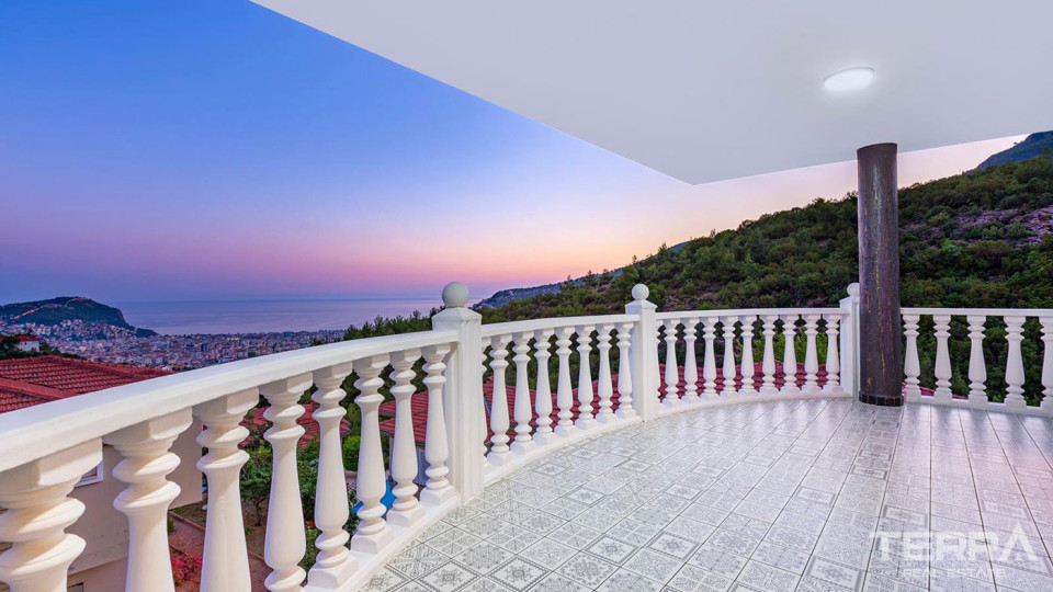 Sea View Detached House With Private Villa in Quiet Area of Bektaş