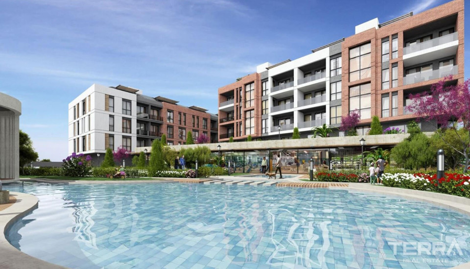 Sea and Landscape View Apartments in Istanbul in Alya Marin