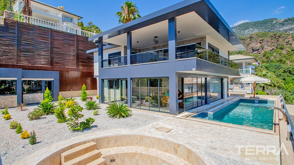 Exclusive Newly Build Villa with Sea View for Sale in Alanya Tepe