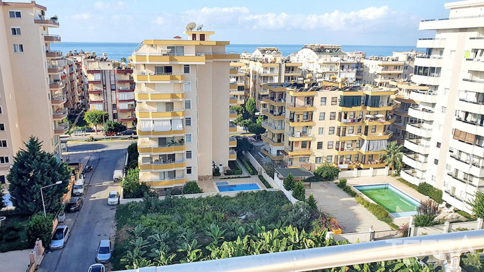 Apartment for Sale in Alanya Mahmutlar within Walking Beach Distance