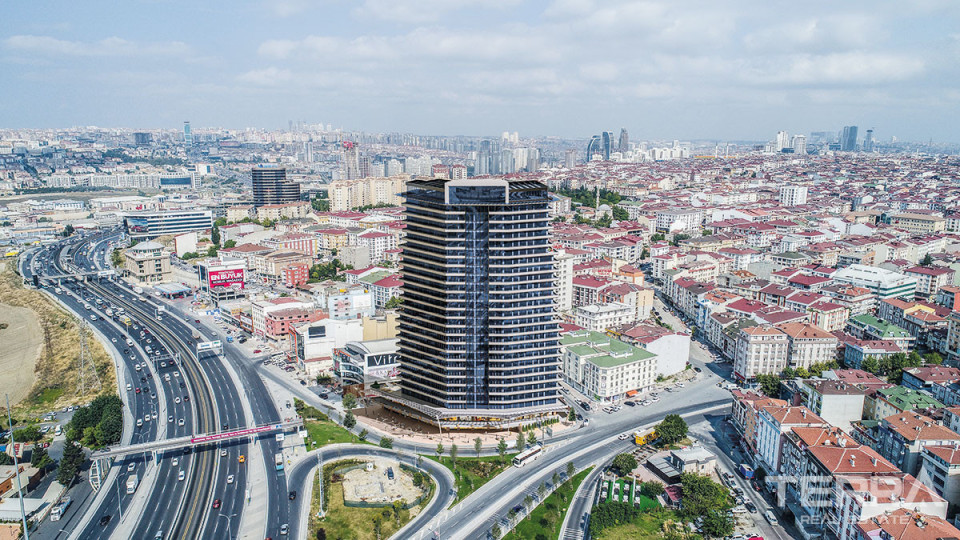 Luxury Investment Flats with Big Terraces in Empire İstanbul, Avcılar