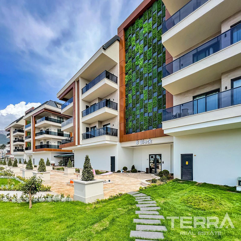 Appartements à Oba Centre Proches des Commodités et 900 m de la Mer - 96949