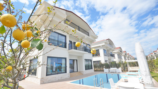Villas de Standing à Belek Antalya Dans une Résidence de Cinq Etoiles