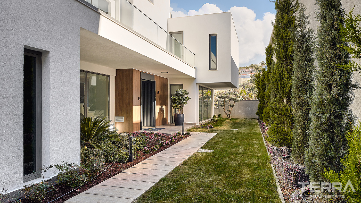 Maisons de Standing Cadre Calme de Kargıcak Avec Jardin Spacieux - 82106