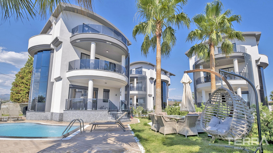 Exclusive 4 - Bed Villas with Private Swimming Pool in Alanya, Konaklı
