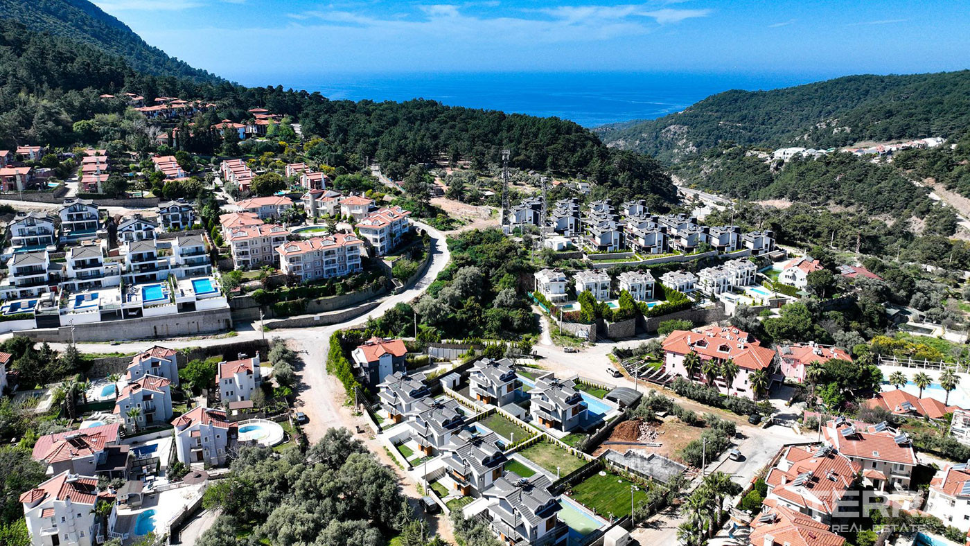 Luxury Villa with Private Swimming Pool in Fethiye, Hisarönü - 95150