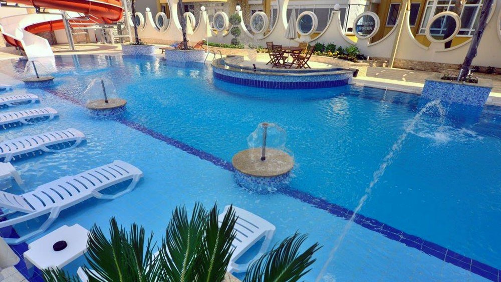 Queen Residence seafront apartments in Mahmutlar, Alanya - 1245