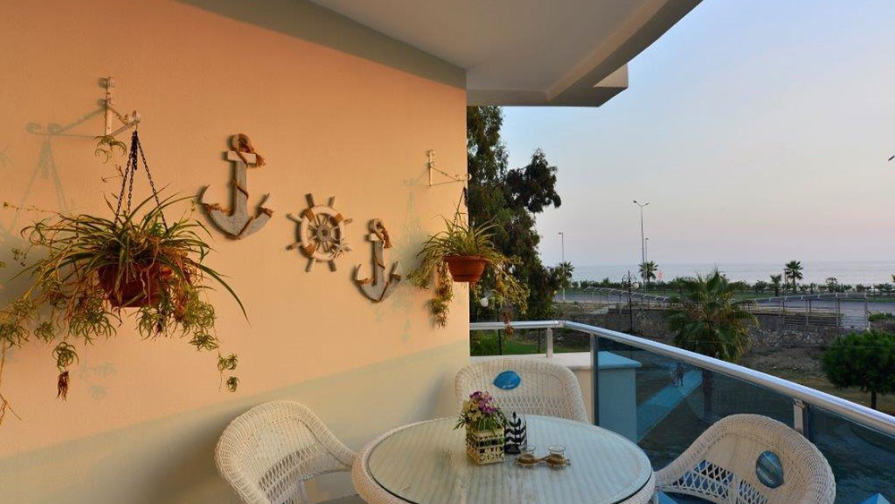 Queen Residence seafront apartments in Mahmutlar, Alanya - 1300