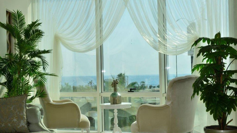Queen Residence seafront apartments in Mahmutlar, Alanya