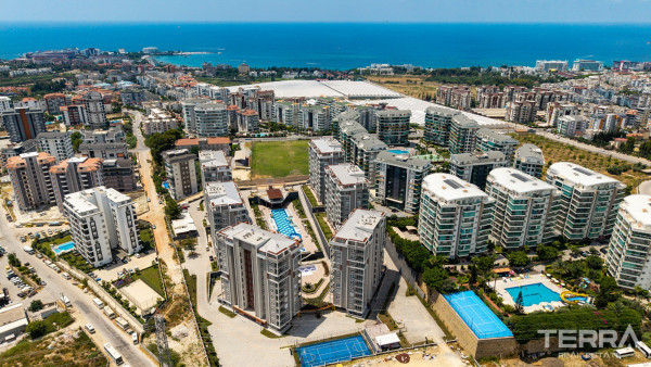 Exclusive Apartments at Emerald Grand Deluxe in Alanya, Avsallar