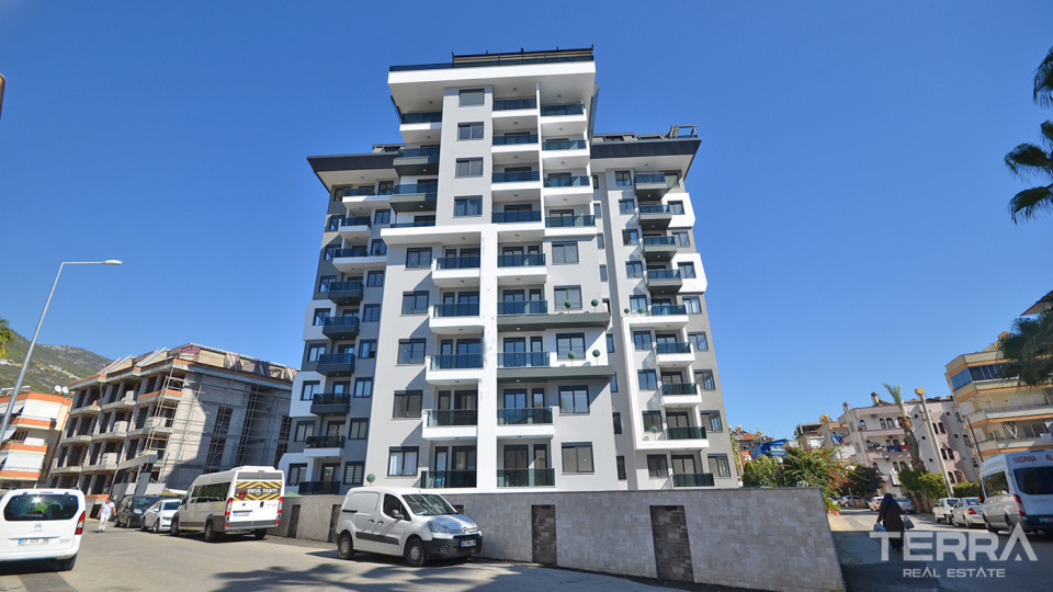 Luxury One-Bedroom Apartment with Rich Amenities in Alanya City