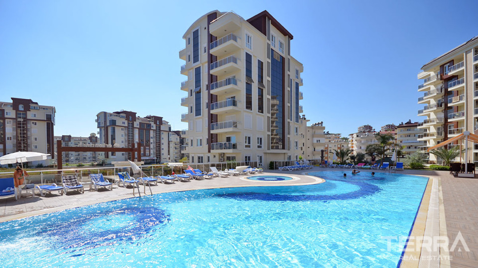 1+1 Resale Apartment in Orion Park Avsallar, Alanya with Shared Pool