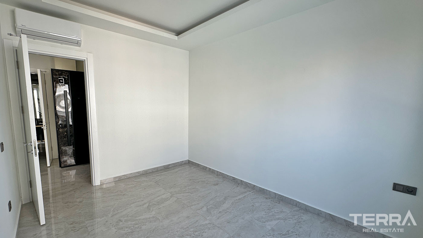 Luxury Apartments in Alanya within an Elite Complex 350 to the Beach - 100391