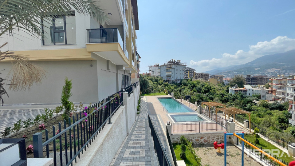 Modernly Designed Apartments in Alanya Oba at Affordable Prices
