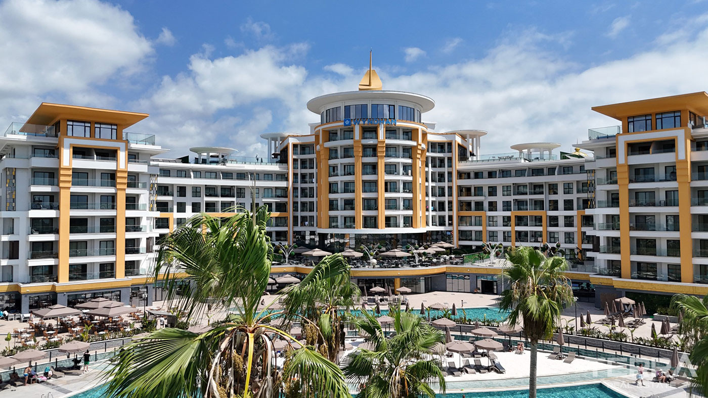 Exclusive Apartments for Sale in Alanya, Turkey — Azura World - 128530