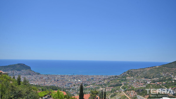 Panoramic Sea View Villa in Bektaş, Alanya with Private Infinity Pool