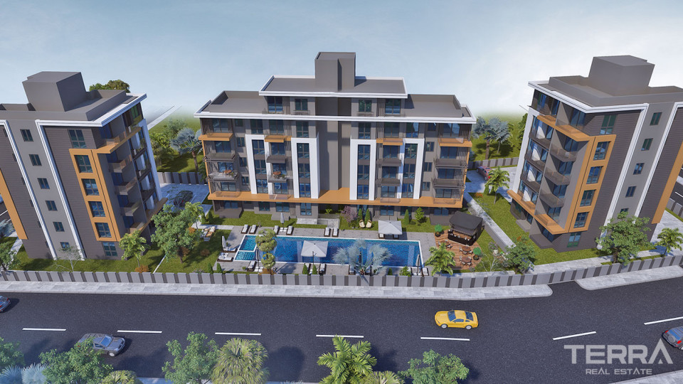Modern Antalya Apartments with Luxury Complex Amenities in Altıntaş